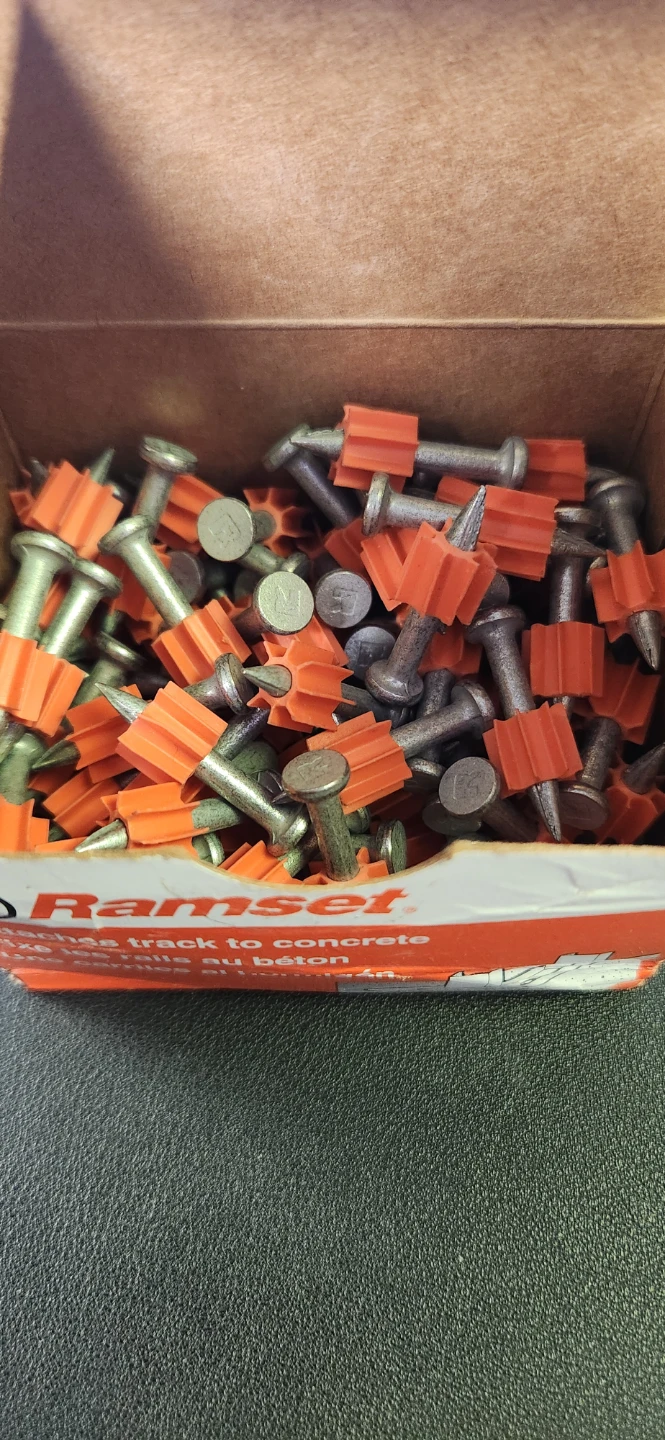 Ramset 1" (25mm) Track to Concrete Nails