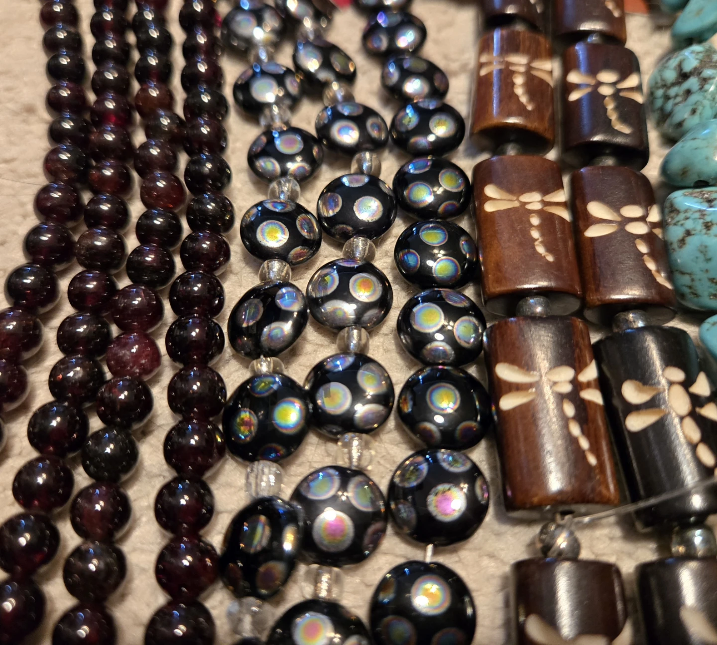 Lot of Assorted Bead Strands (Lot W) - photo 2