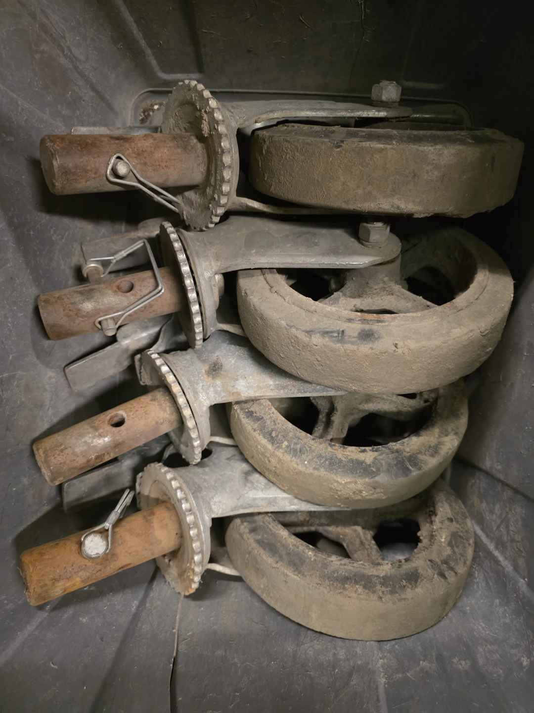 Set of 4 Scaffolding Casters with Pins