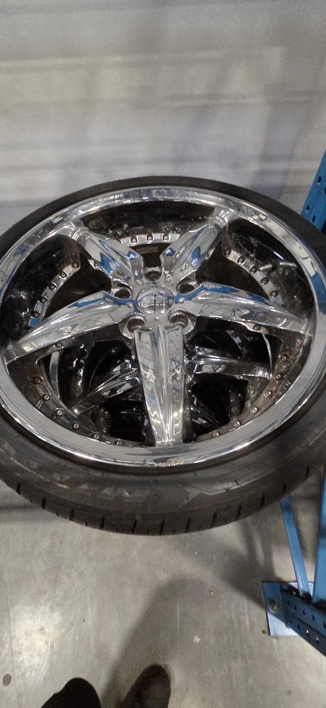 Tires with rims