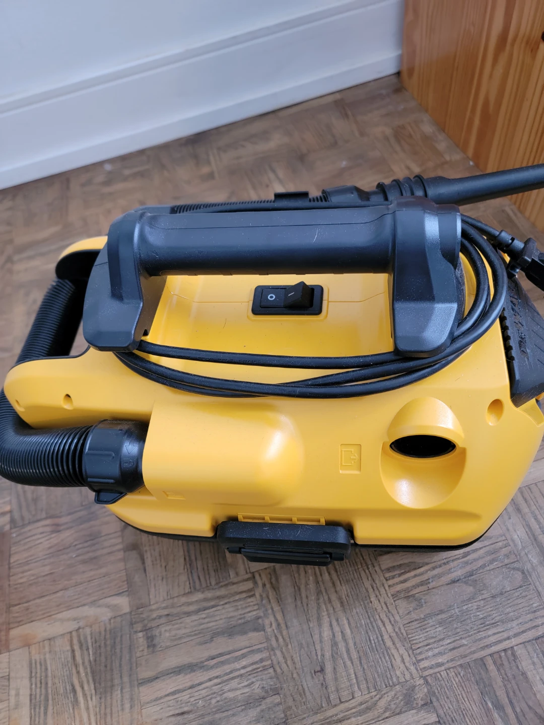 DeWalt Wet/Dry Vacuum - photo 4