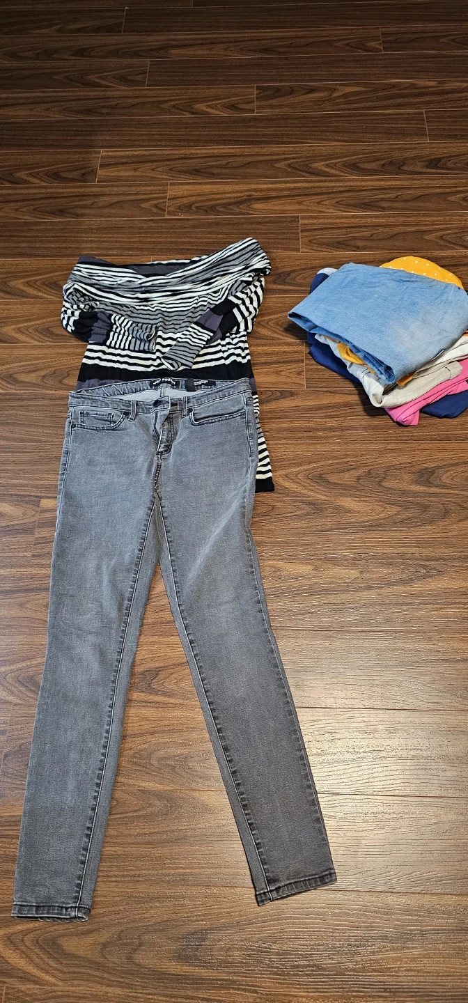 Joe Fresh Jeans - Size 2 - photo 2