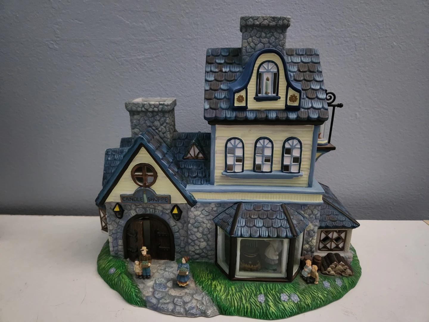Collection of Partylite Tealight Ceramic Village Houses - photo 2