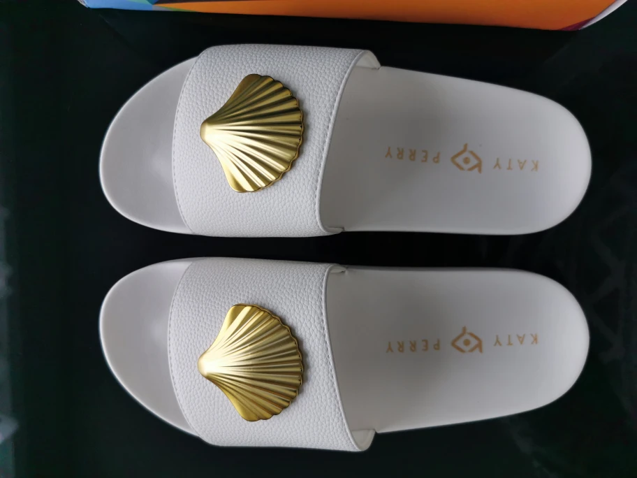 Brand New Katy Perry The Pool Slide Slippers (Size 9)