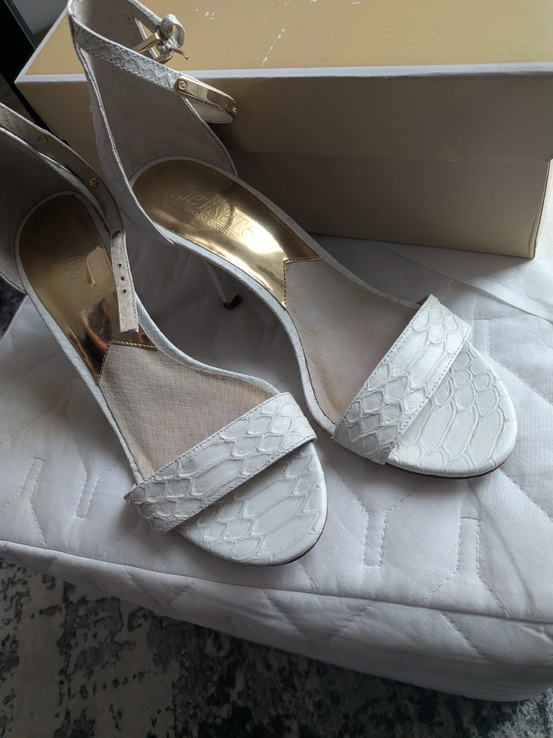 Michael Kors Jet Set White Heels - photo 3