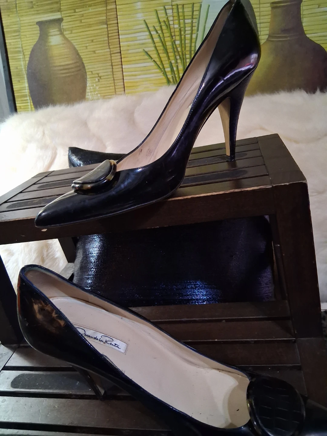 Oscar de la Renta Black Patent Leather Heels - Size 11 - photo 5