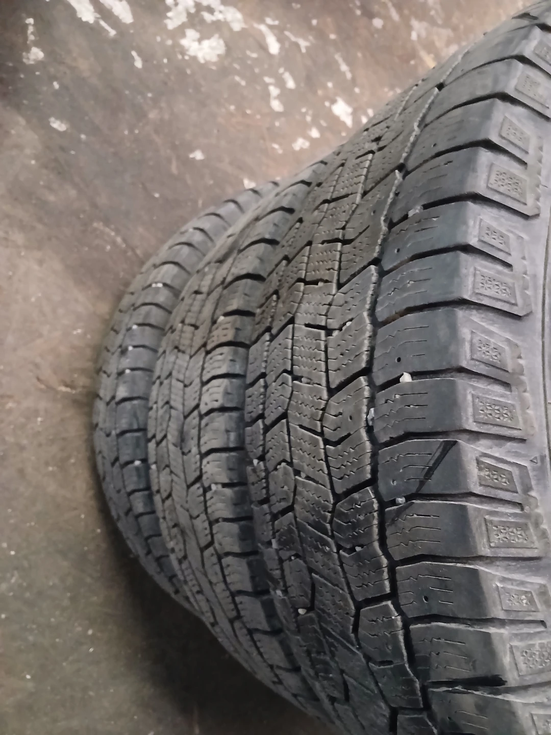 3 Cooper Discoverer Snow Claw 235/65R16 Tires - photo 2