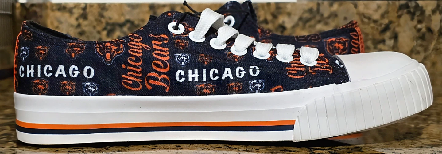Chicago Bears Shoes - Women's Size 6 - photo 3