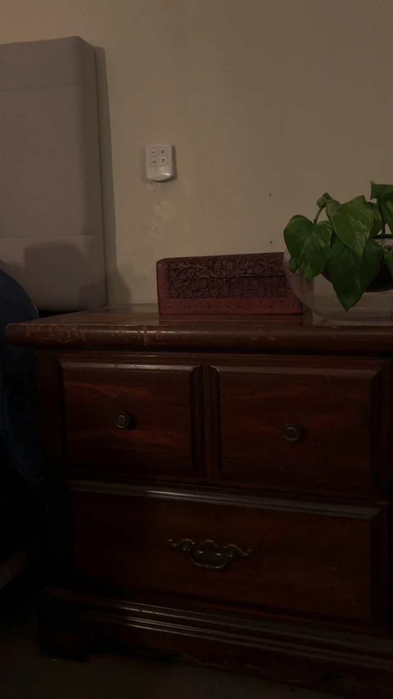 Wooden Dresser and 2 Matching Nightstands - Brown - photo 2