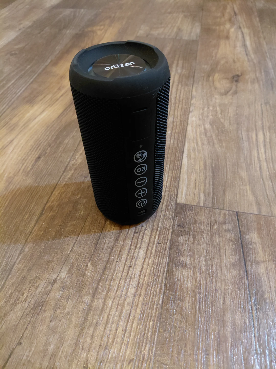 Crisp & Loud Ortizan Waterproof Bluetooth Speaker!