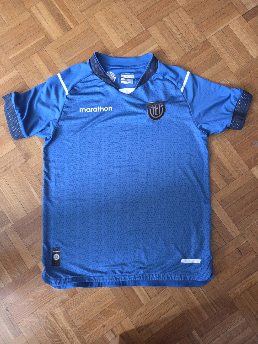 ECUADOR SOCCER YOUTH T-shirt-Marathon Kids Size 14