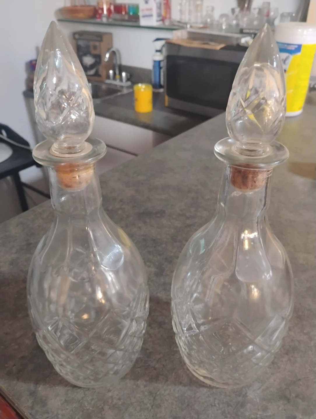 Set of 2 Clear vintage Decanters with Crystal Stoppers - photo 4