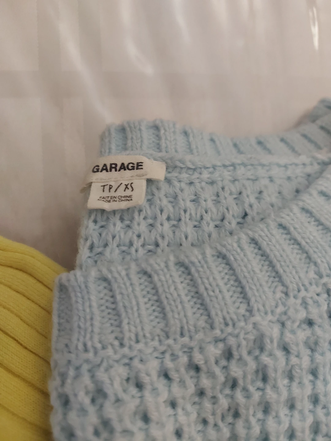 Yellow & Blue knit tops 🏆 - photo 4