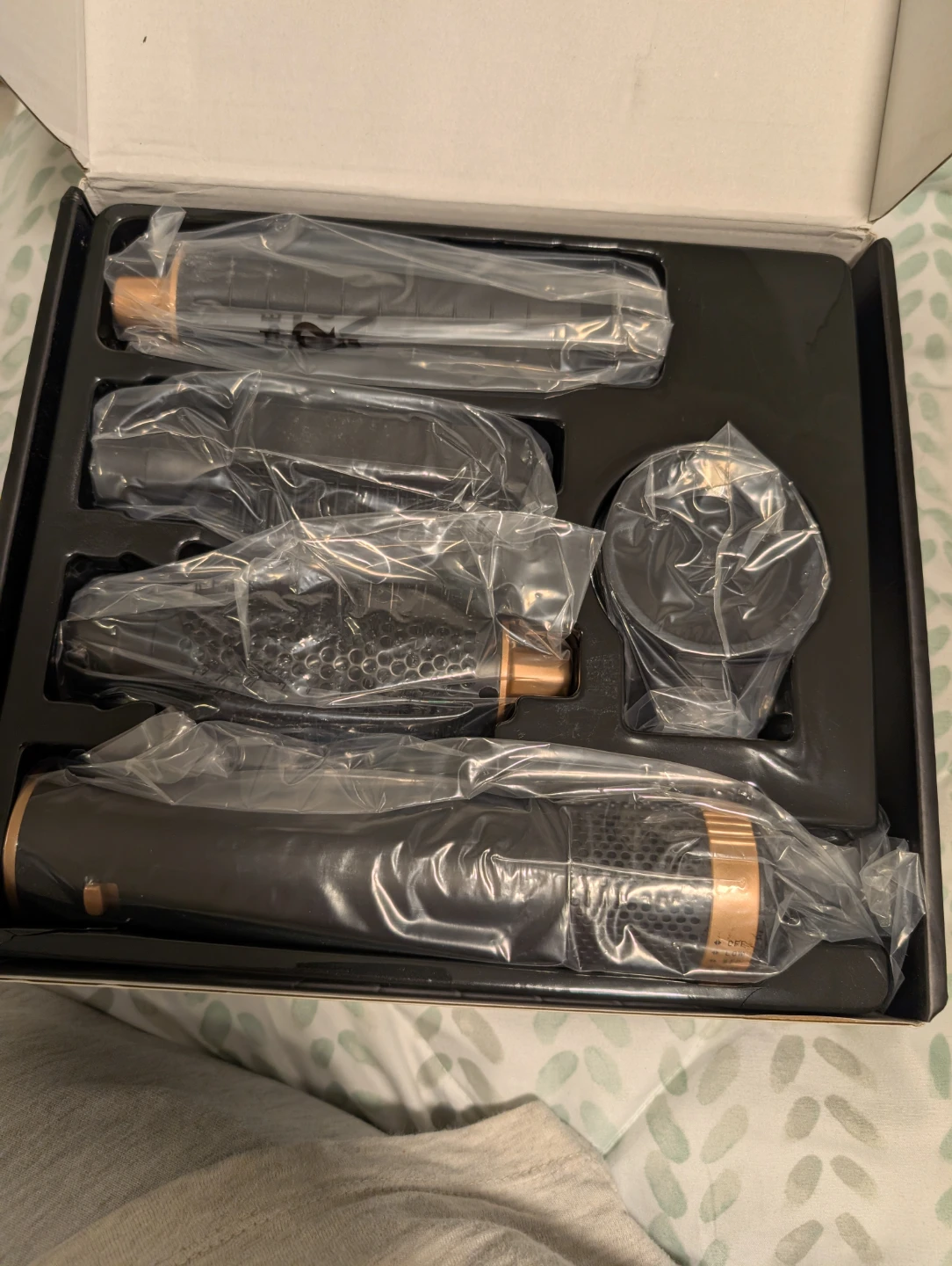 5 in 1 Styling Hot Air Comb - New in Box! - photo 4