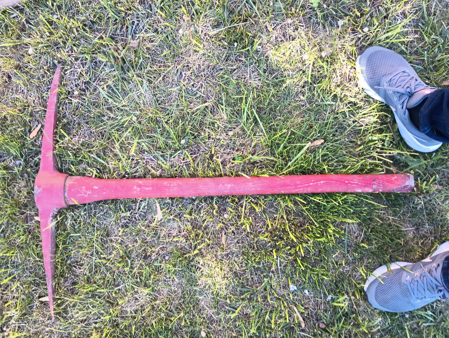 Vintage Red Pickaxe - photo 5