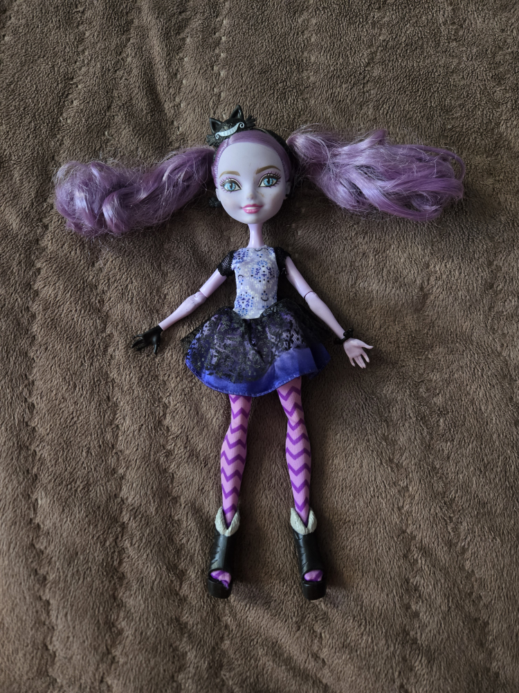 Kitty Chesire ever after high doll