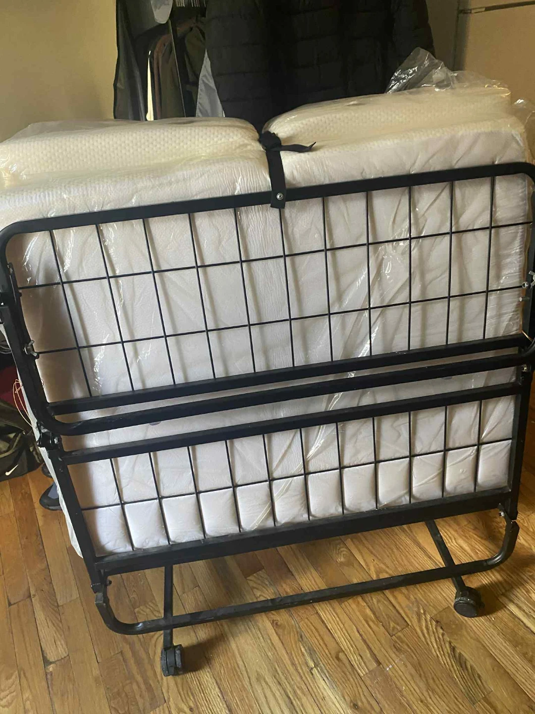 Rollaway Bed with Mattress - photo 3