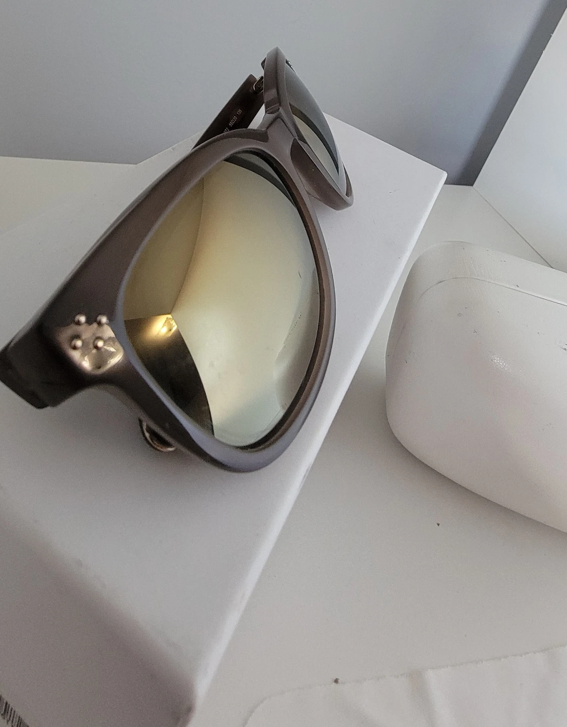 Authenic Chloé CE692s Sunglasses with Case - photo 3