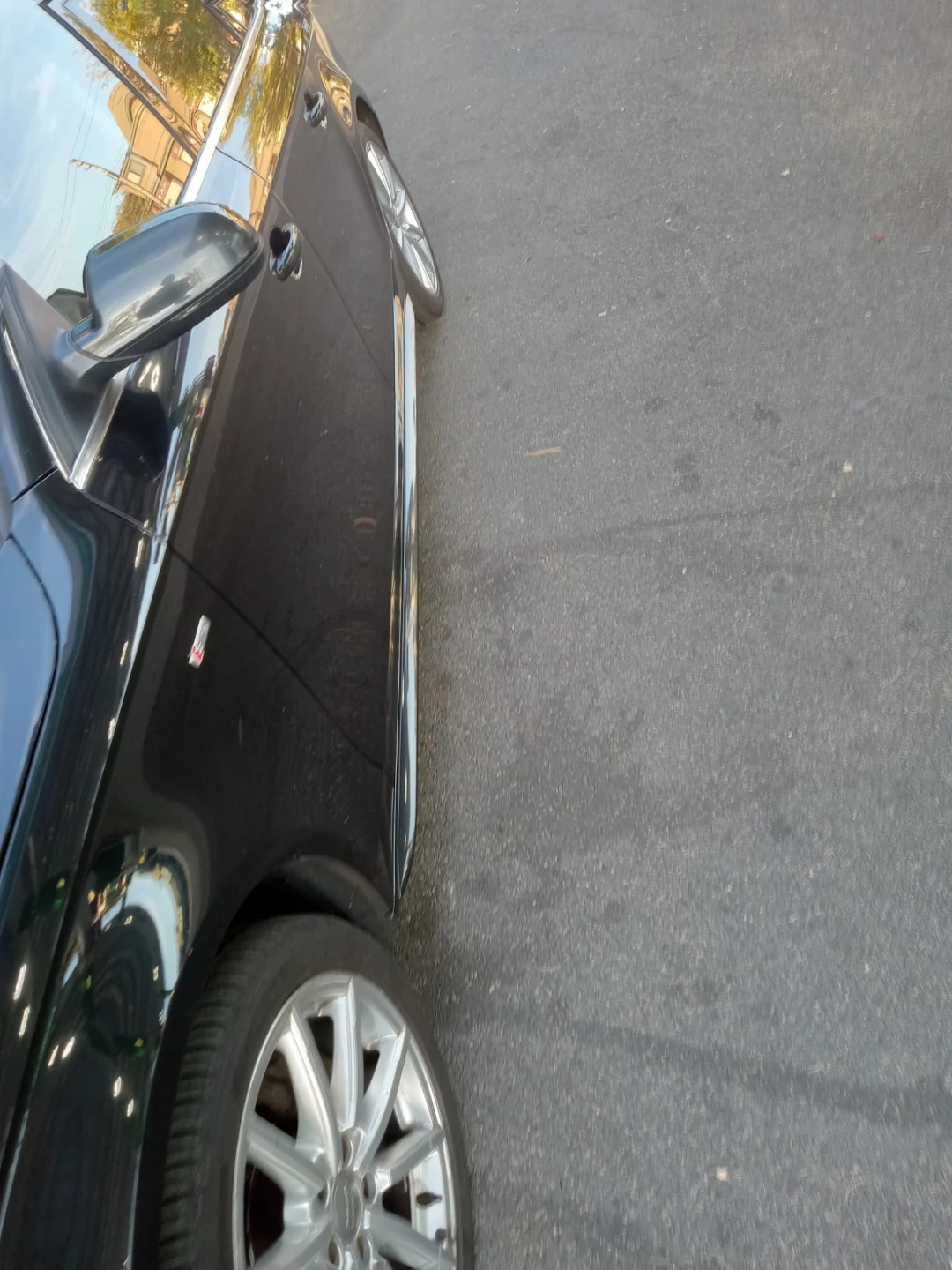 Audi A4 Sedan - Black - photo 3