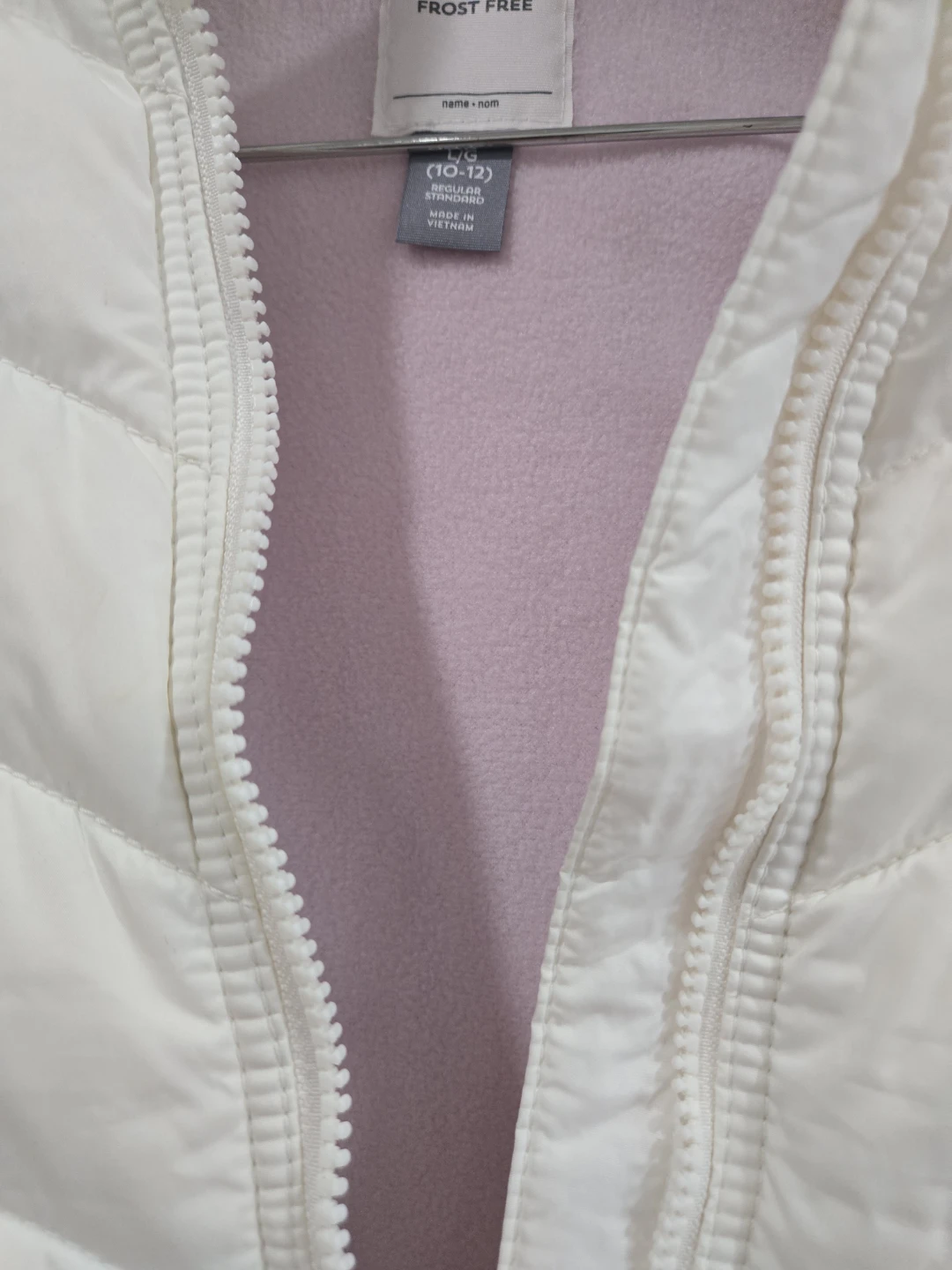 Old Navy Frost Free Puffer Vest - L/G (10-12) - photo 3