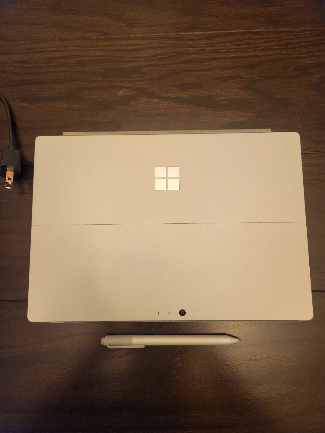 Microsoft Surface Pro 4 – i5 | 128GB | Keyboard + Pen | $190 - photo 3