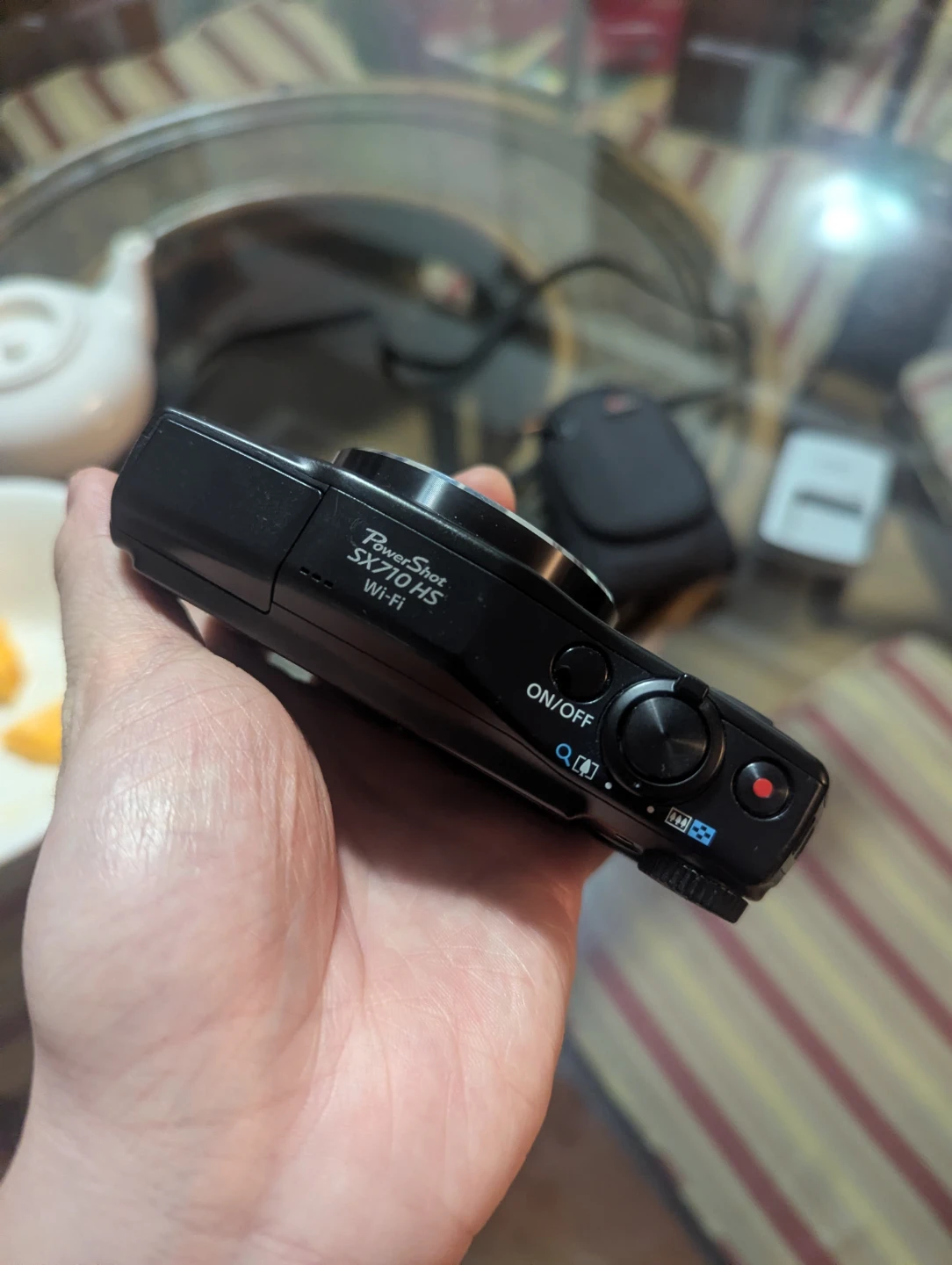 Canon PowerShot SX710 HS Digital Camera with Accessories - photo 3