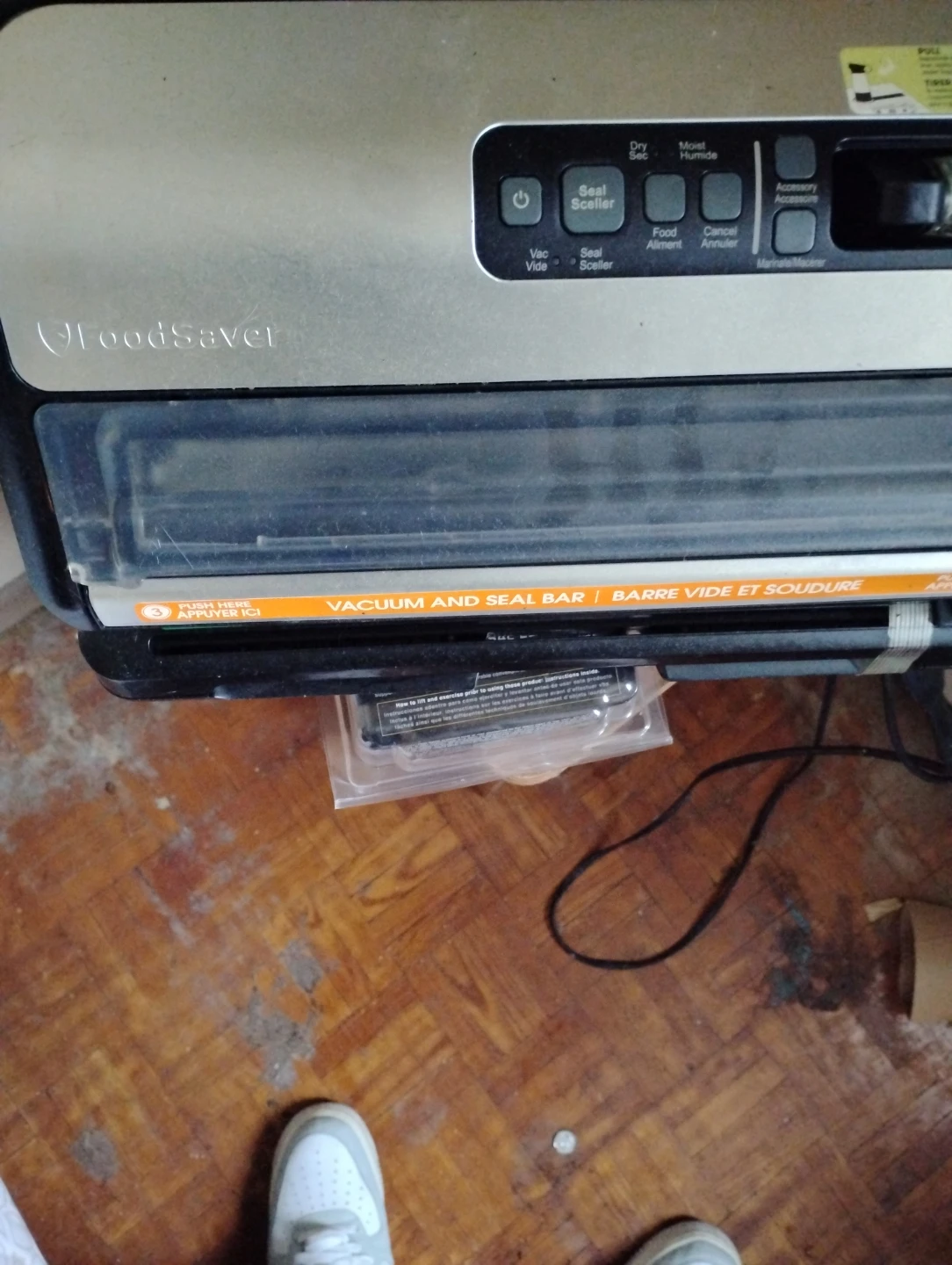 Vacuum sealer $40 - photo 2