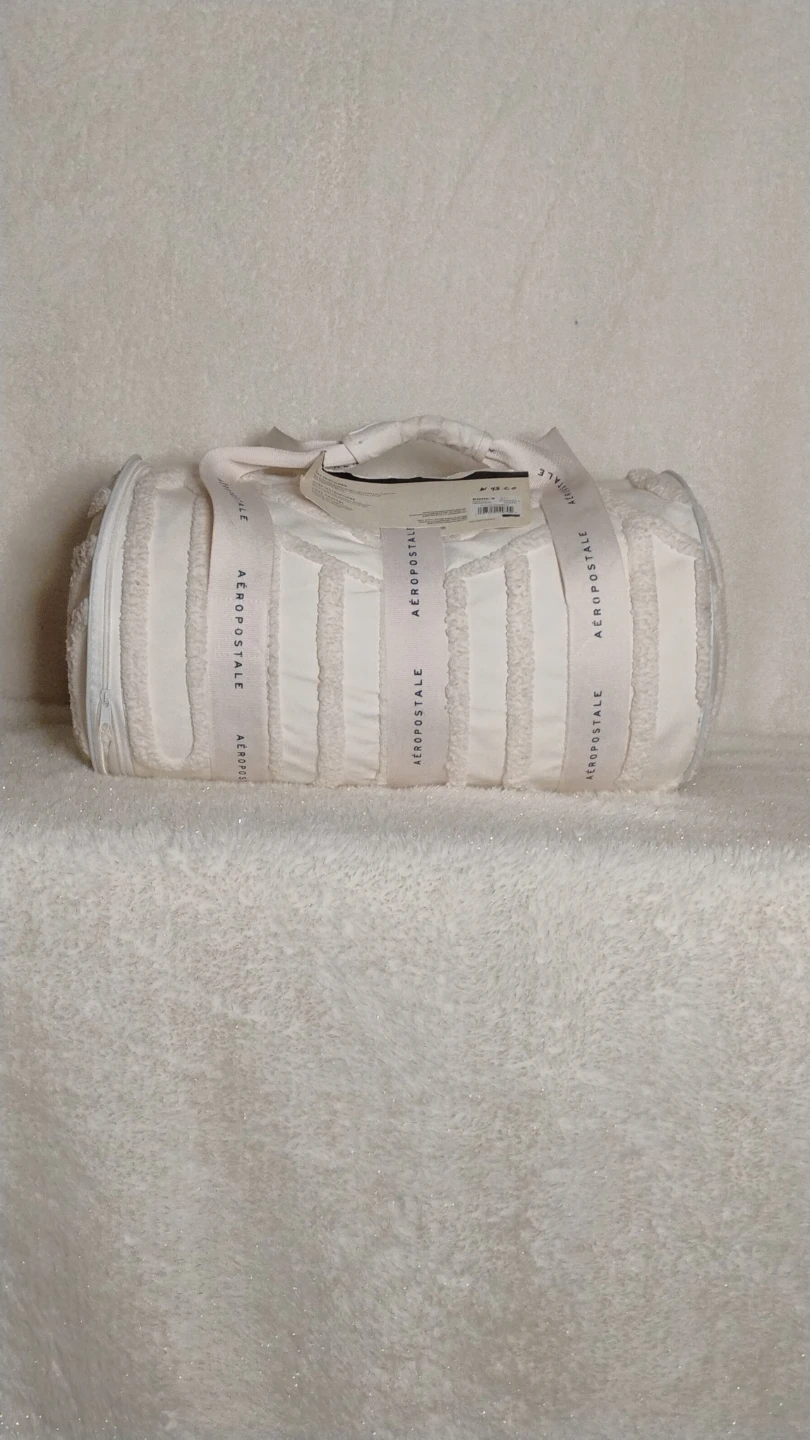 Aeropostale eggshell white Duffel Bag with twin XL comforter