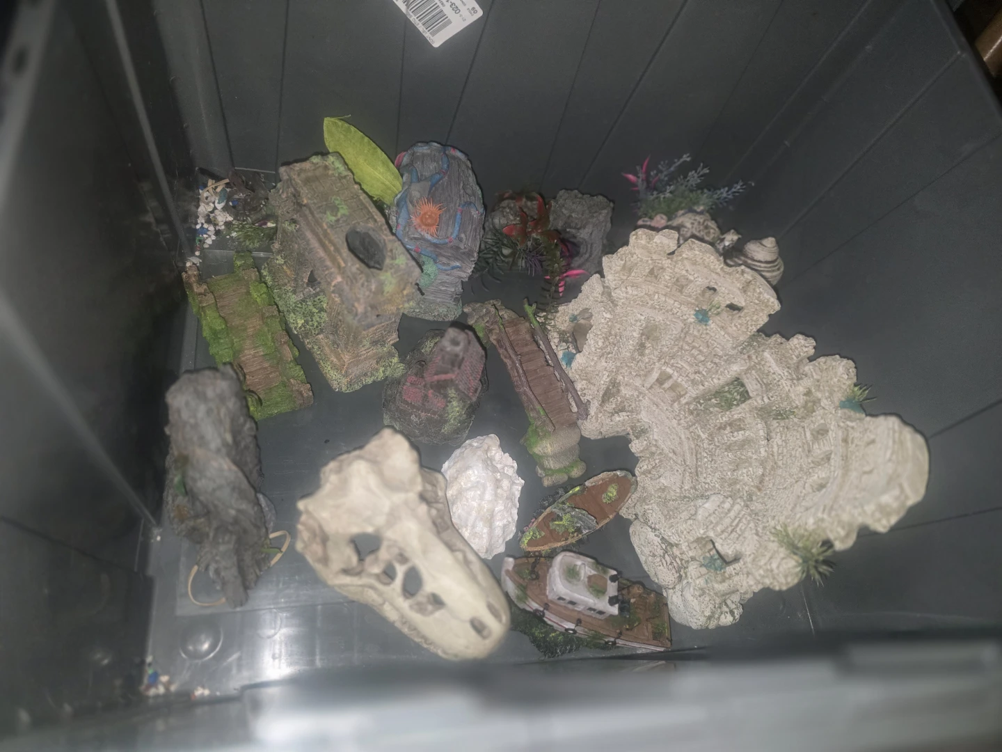 Aquarium Decor Set - Shipwreck, Helicopter, Skull & More - photo 2