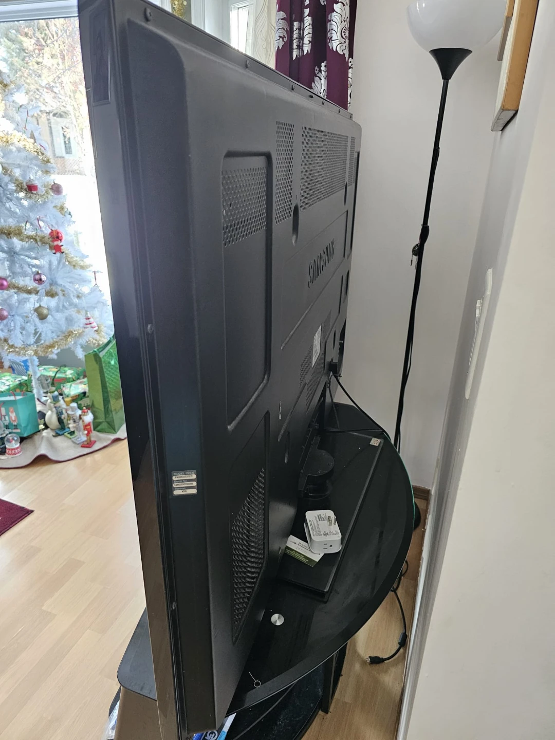 Samsung Flat Screen TV - photo 3