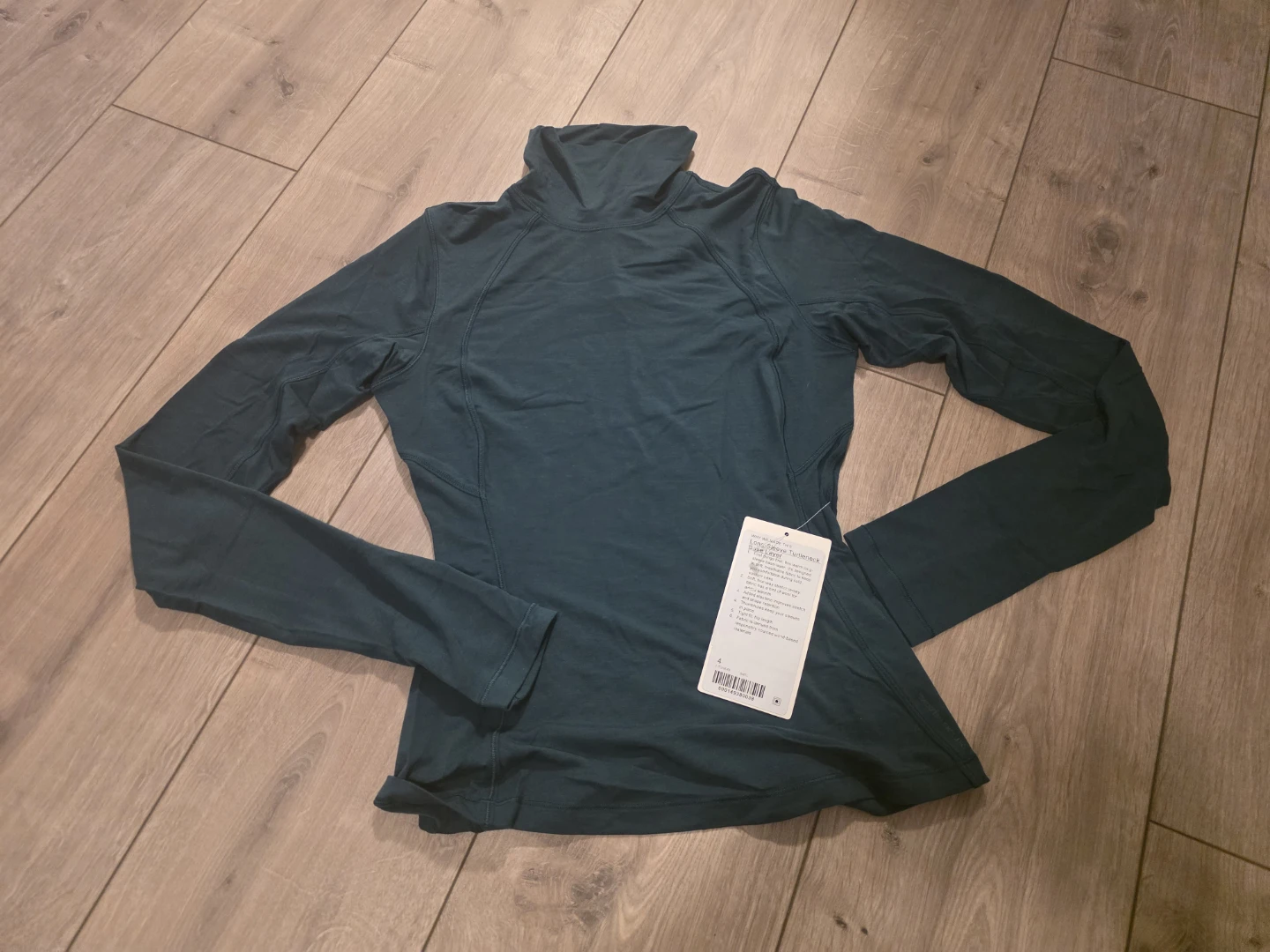 BRAND NEW! Lululemon Long-Sleeve Turtleneck Base Layer - photo 2