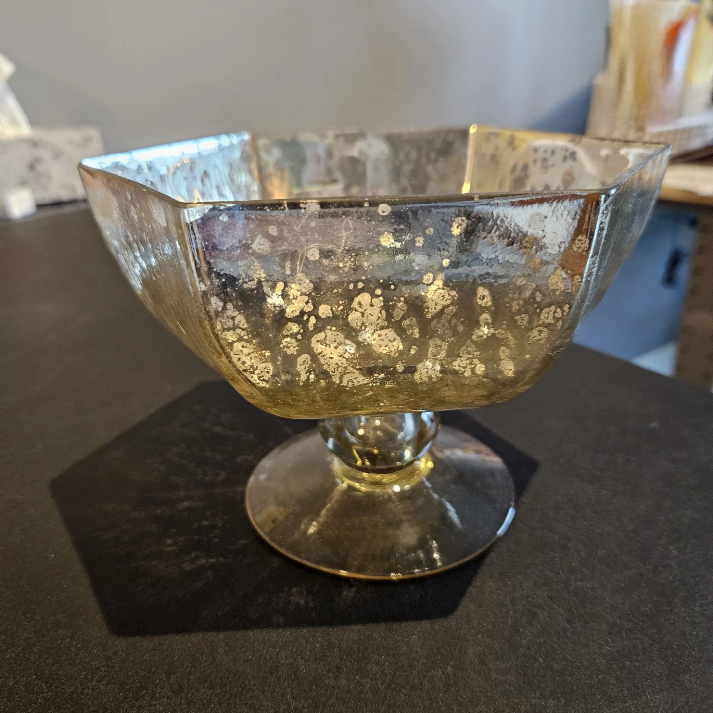 Decorative glass bowl