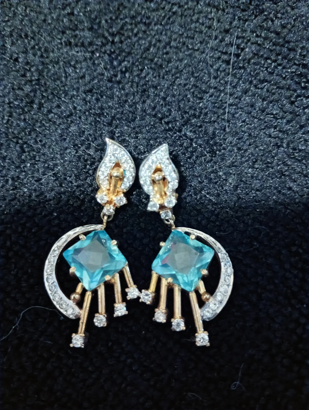 Dangle Earrings with Blue Gemstones and Diamonds - photo 4
