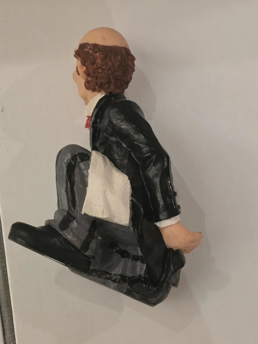 James the Butler Figurine Wine Bottle Holder - photo 3