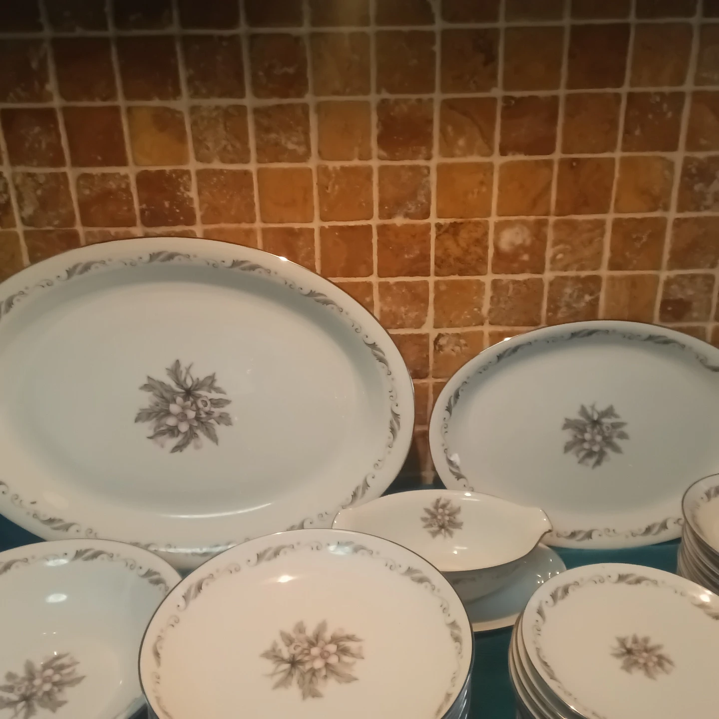 Very Pretty Vintage Mikuni China Set for 11 - photo 4