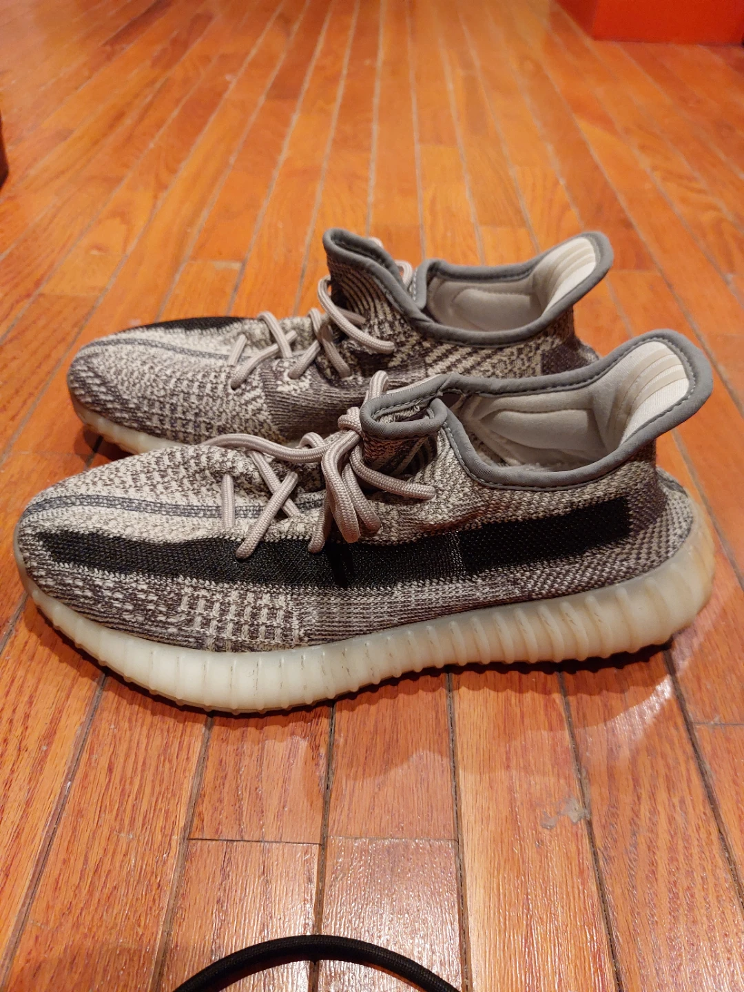 Adidas Yeezy Boost 350 V2 Size 7 US - photo 2