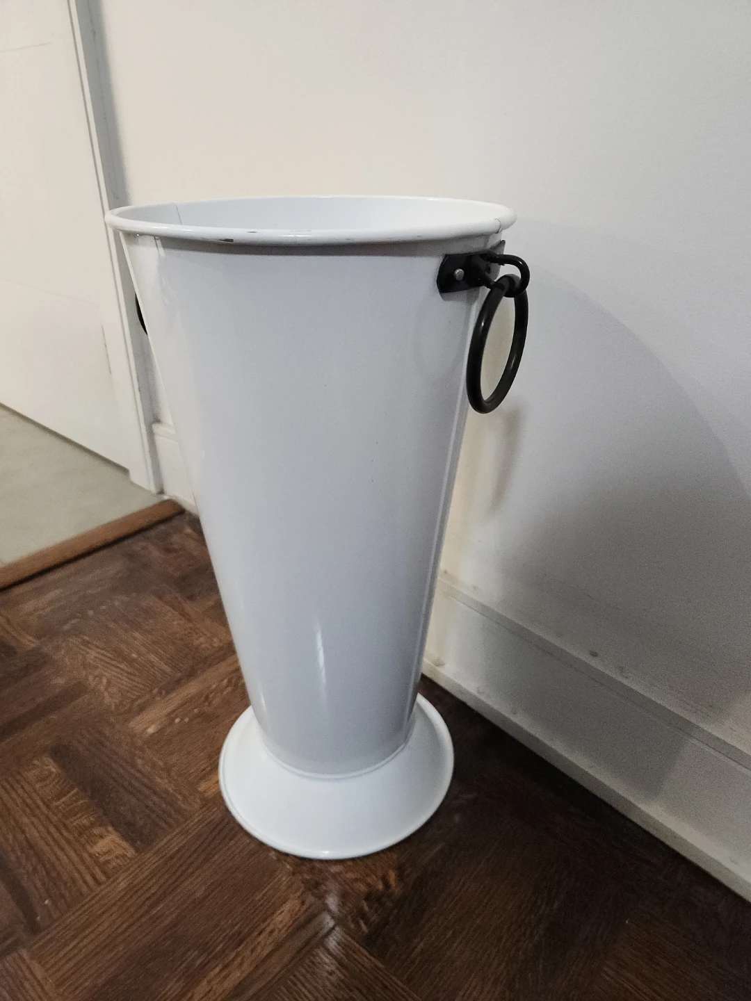 Umbrella Stand (metallic)