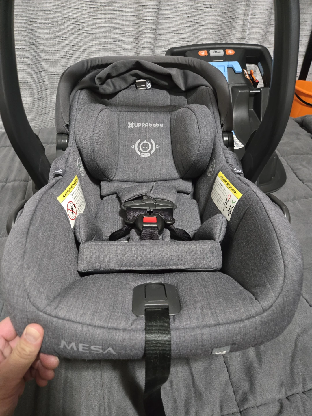 UPPAbaby MESA V2 Infant Car Seat with Base - Charcoal - photo 4