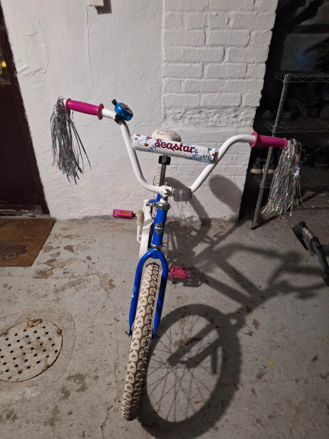 "Huffy"  (Sea star, girlie kids bike)