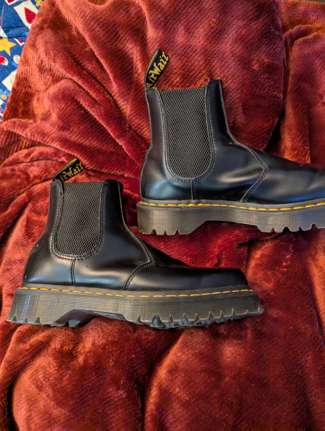 Dr. Martens 2976 Chelsea Boots - photo 2