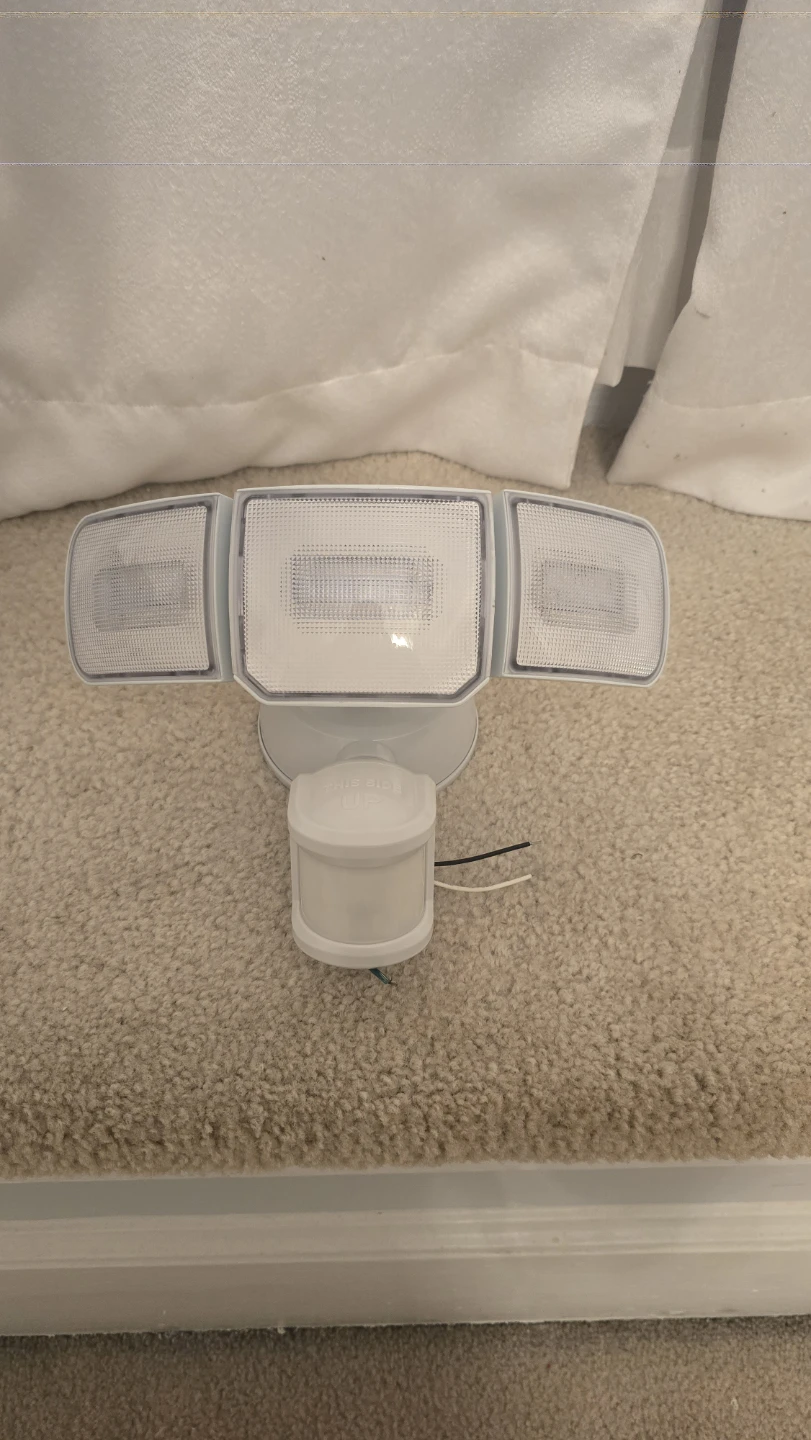 Home Zone Security LED Security Light - New! - photo 2