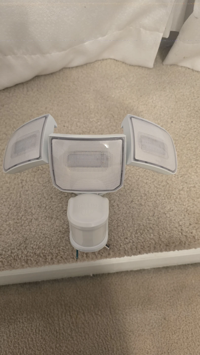 Home Zone Security LED Security Light - New! - photo 5