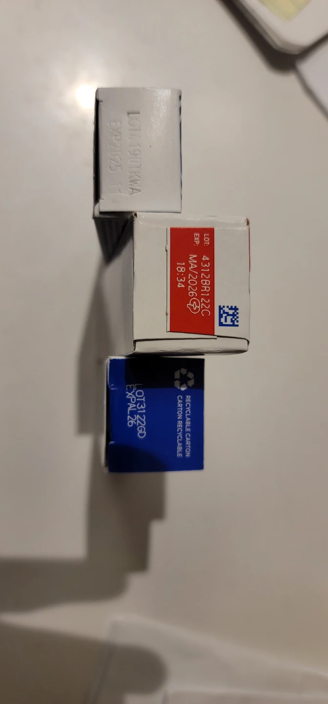 Sample Toothpaste Bundle: Sensodyne, Colgate, Crest - New - photo 2