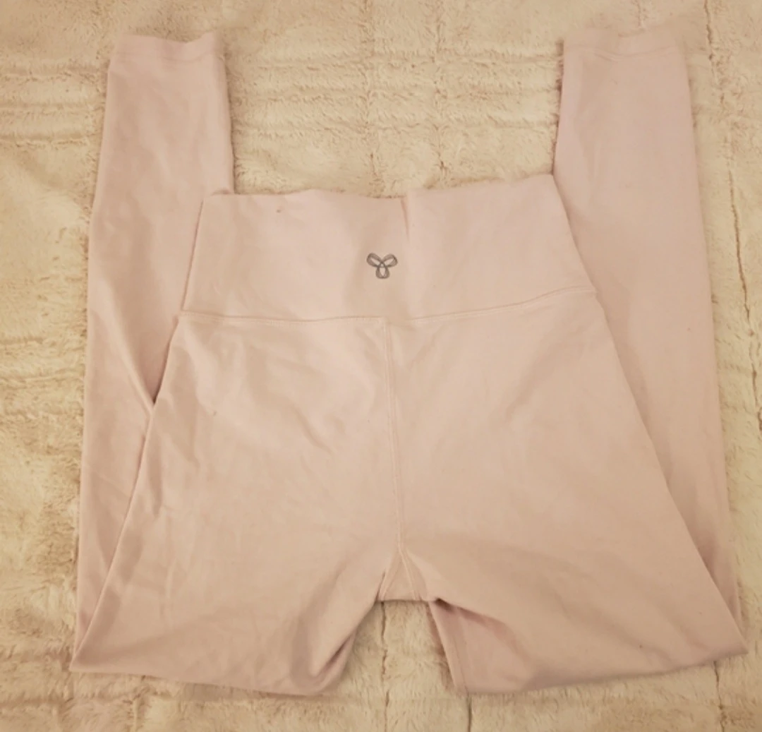 Light pink Tna leggings