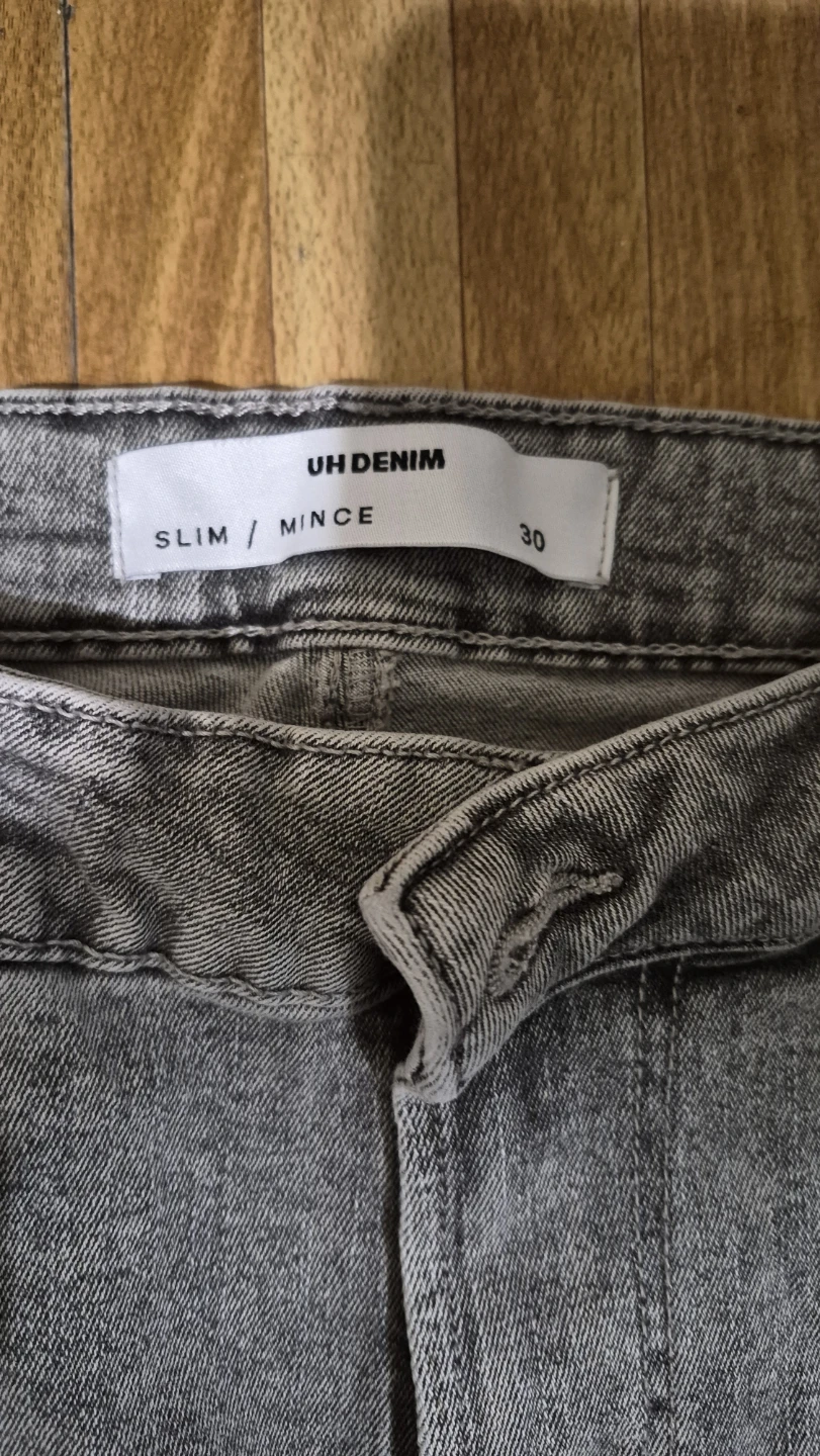 UH Denim Slim Mince Jeans - Size 30 - photo 3
