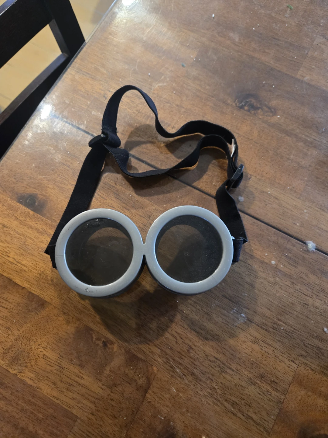 Silver Round Goggles Minions