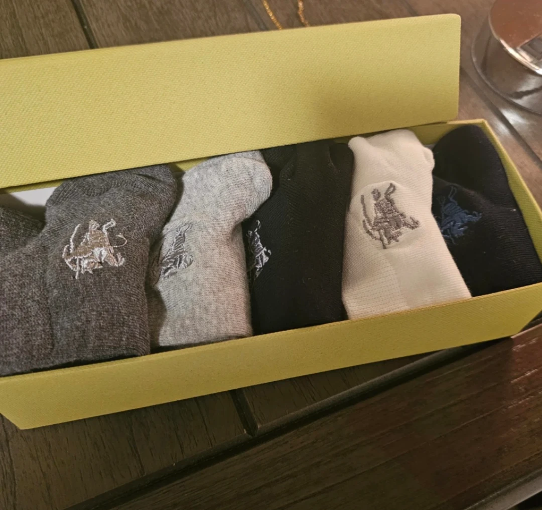 Burberry Socks Set - New in Box - photo 2