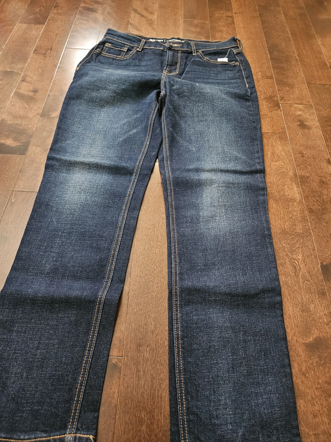 Brand new Old Navy Boyfriend Straight Jeans - Dark Wash size 4 - photo 2