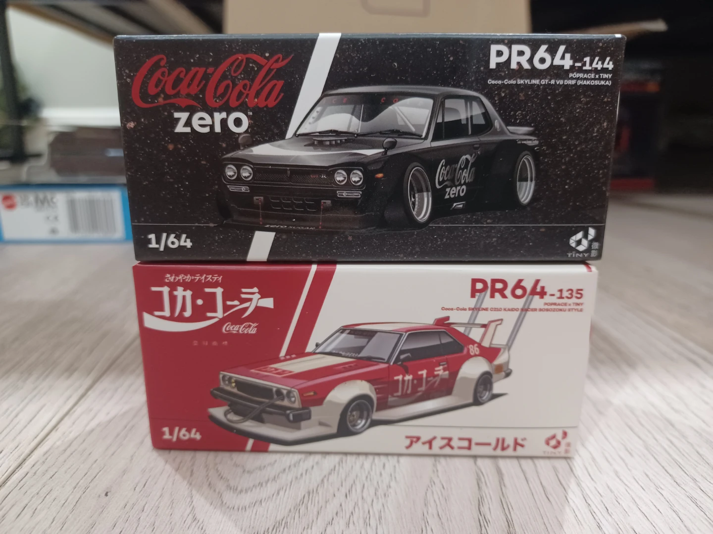 Pop Race 1/64 Coca-Cola Skyline GT-R Kaido Racer Diecast Model