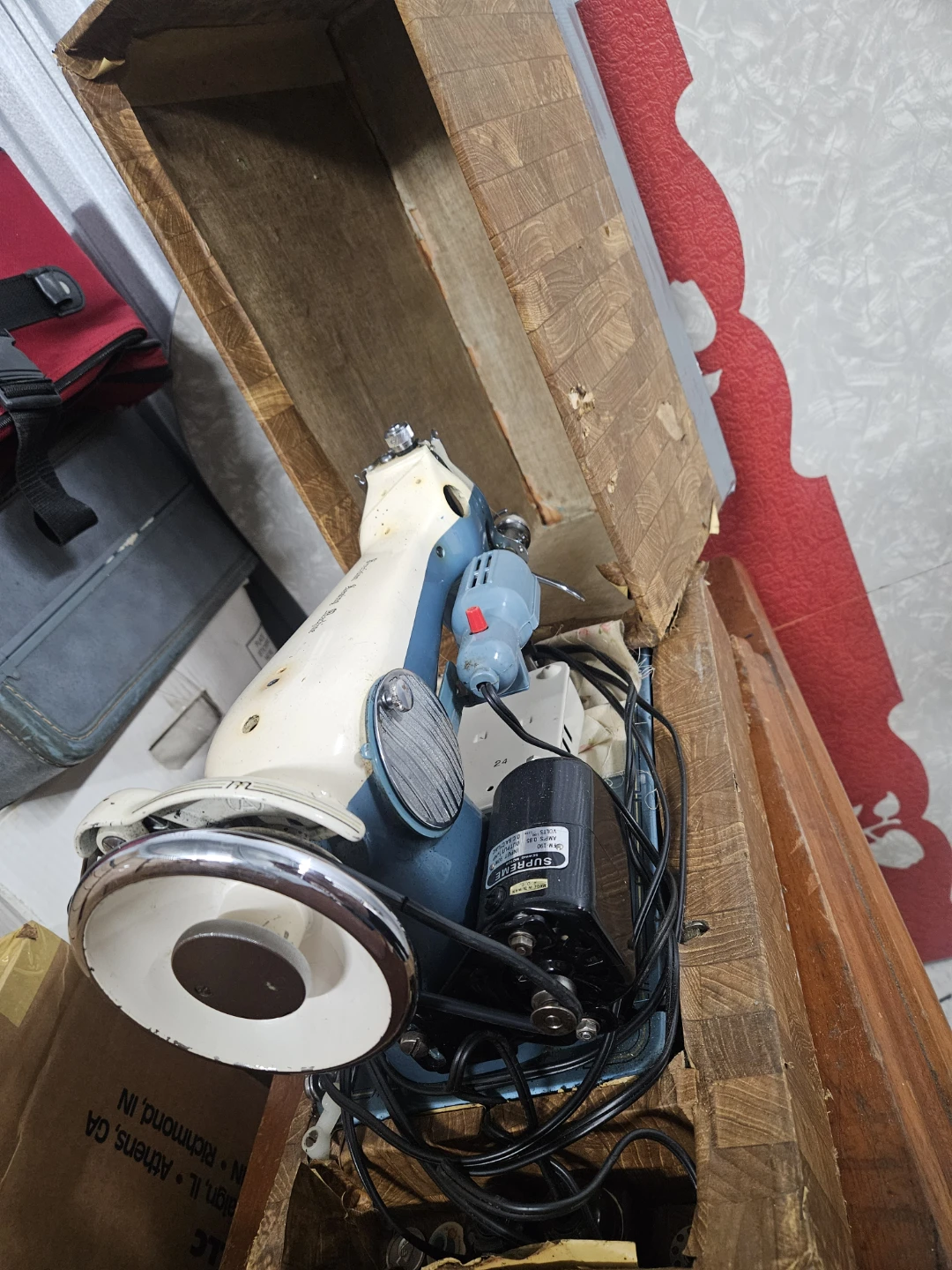 Vintage Precision Sewing Machine - photo 2